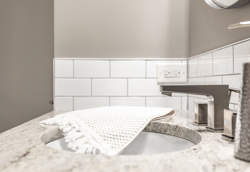 Central Park Bathroom Remodel - Contemporary - Bathroom - Chicago - by Chi Renovation & Design ...