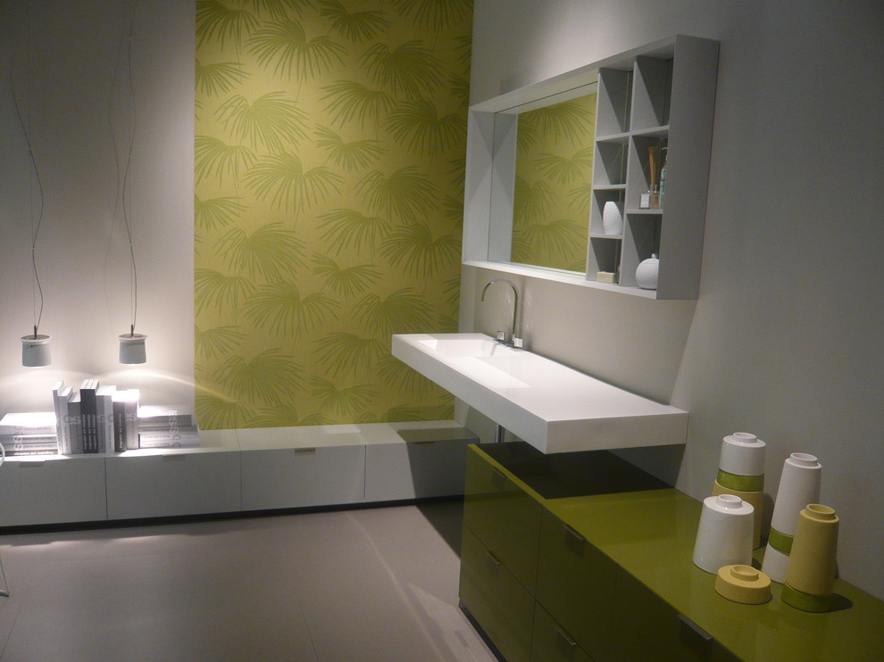 他の地域にあるコンテンポラリースタイルのおしゃれな浴室 (一体型シンク) の写真