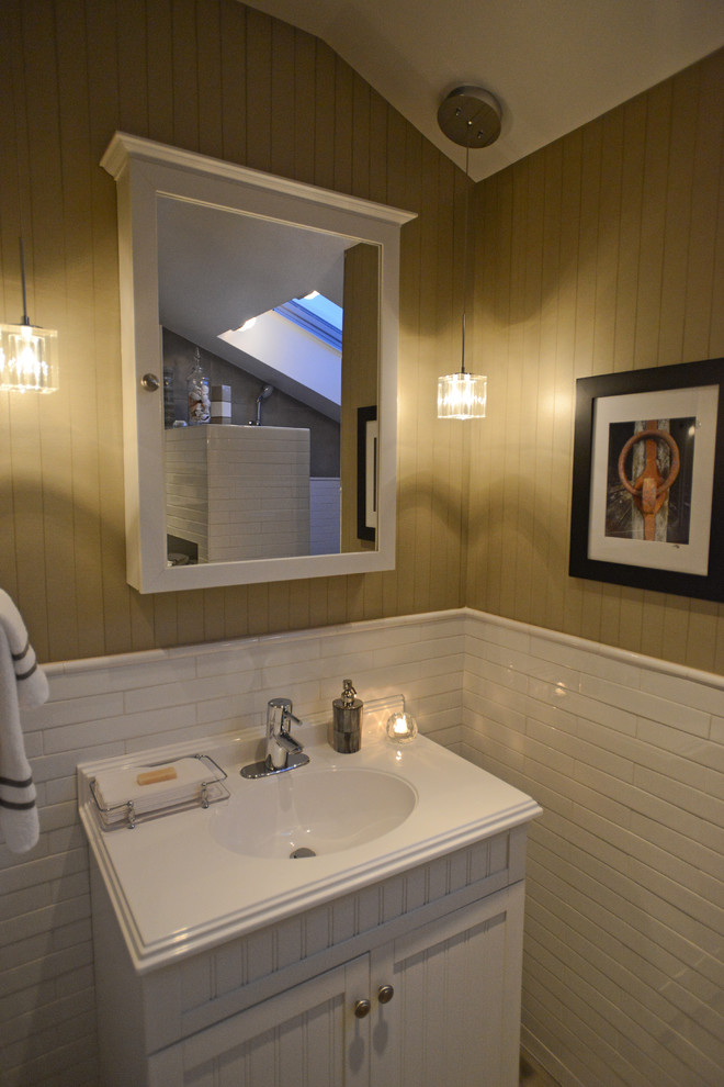 Geräumiges Modernes Badezimmer in Wilmington