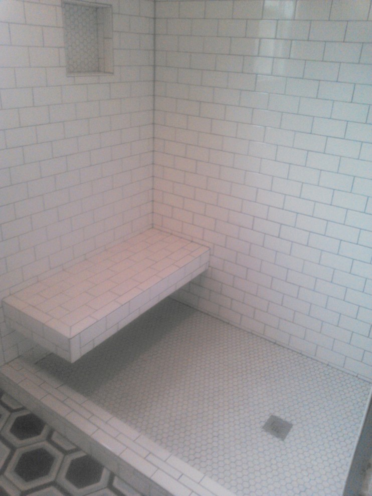 Ispirazione per una piccola stanza da bagno padronale bohémian con doccia aperta