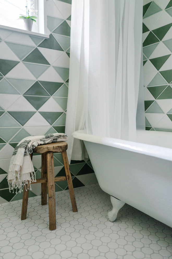 Foto di una stanza da bagno padronale chic con piastrelle multicolore, piastrelle in ceramica e pareti multicolore