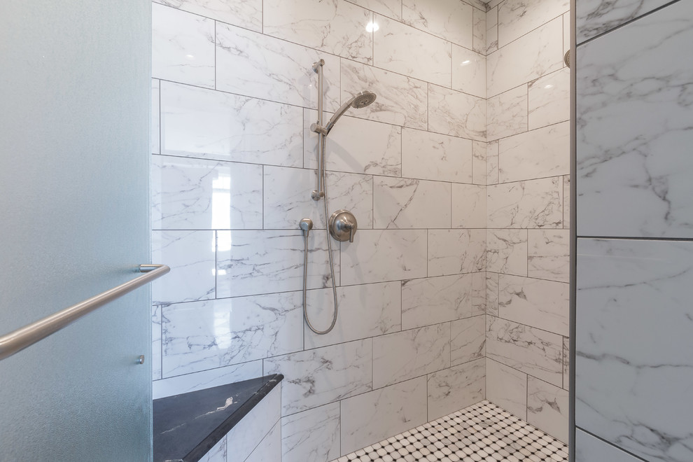 Large classic shower room bathroom in Other with shaker cabinets, white cabinets, a two-piece toilet, grey walls, marble flooring, a submerged sink, granite worktops and black floors.