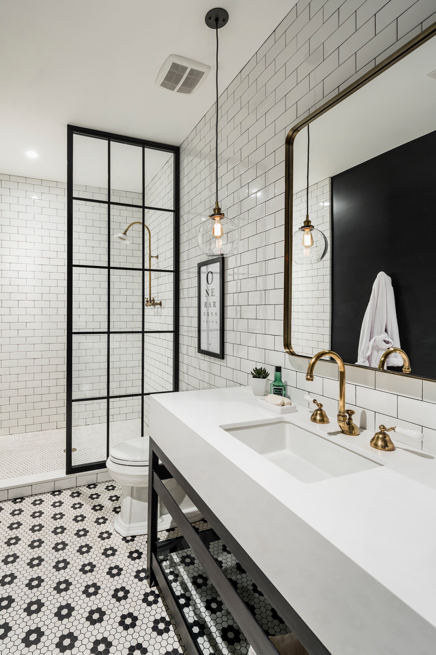 75 Black And White Tile Bathroom Ideas