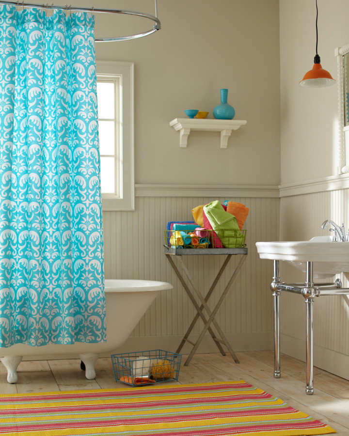 Bathroom - eclectic bathroom idea in Burlington with white walls