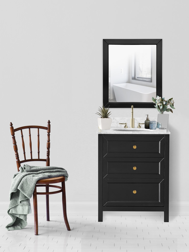 Inspiration för små klassiska vitt badrum med dusch, med möbel-liknande, svarta skåp, ett undermonterad handfat och marmorbänkskiva