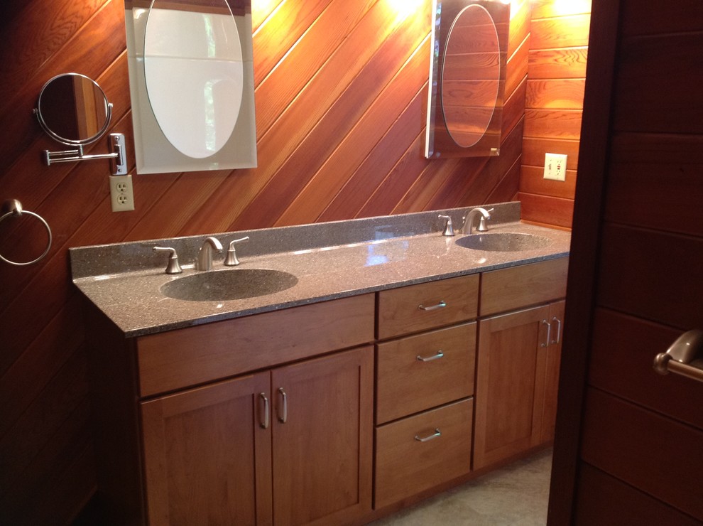 Uriges Badezimmer mit Quarzwerkstein-Waschtisch in Minneapolis