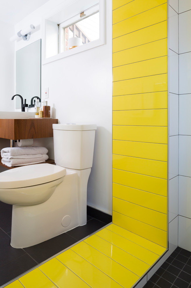 Foto di una piccola stanza da bagno padronale design con pareti bianche