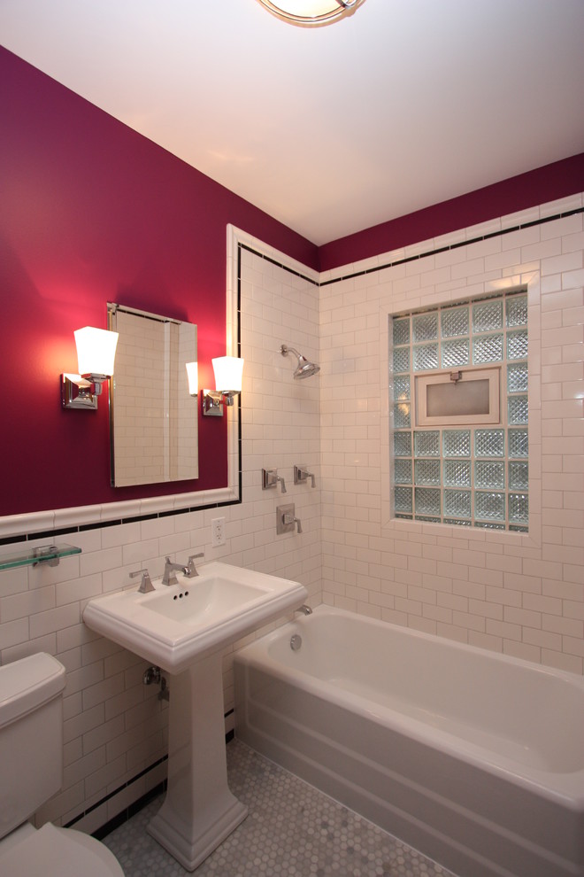 Chicago Bungalow Bathroom Near Montrose and California Craftsman