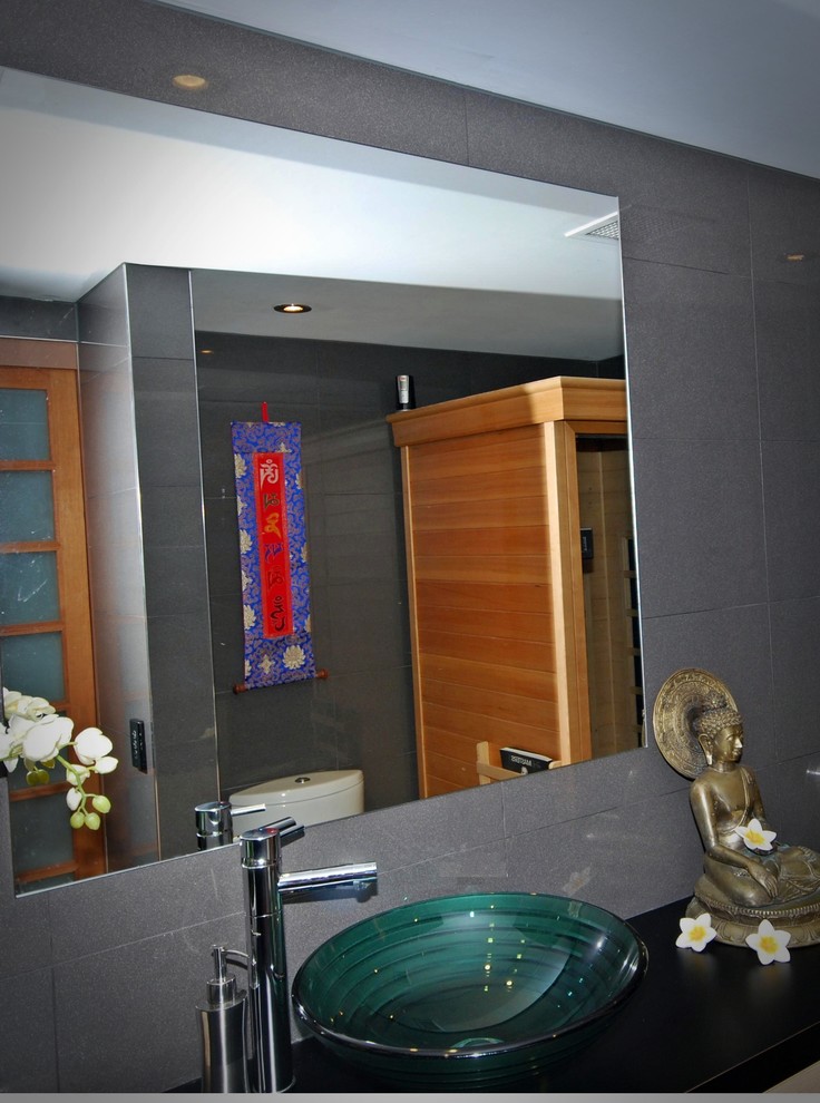 Example of an asian bathroom design in Brisbane