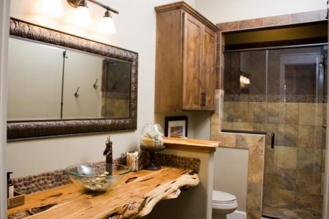 Inspiration for an eclectic bathroom remodel in Dallas