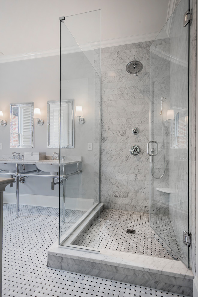Inspiration för ett vintage badrum, med en hörndusch, grå väggar, vitt golv och dusch med gångjärnsdörr