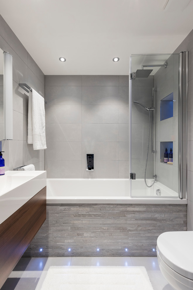 City Pavillion Ensuite - Bathroom - London - by The London Bath Co. | Houzz