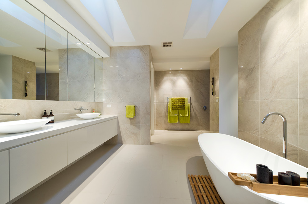 Cityview Contemporary Bathroom Melbourne by the evolve group