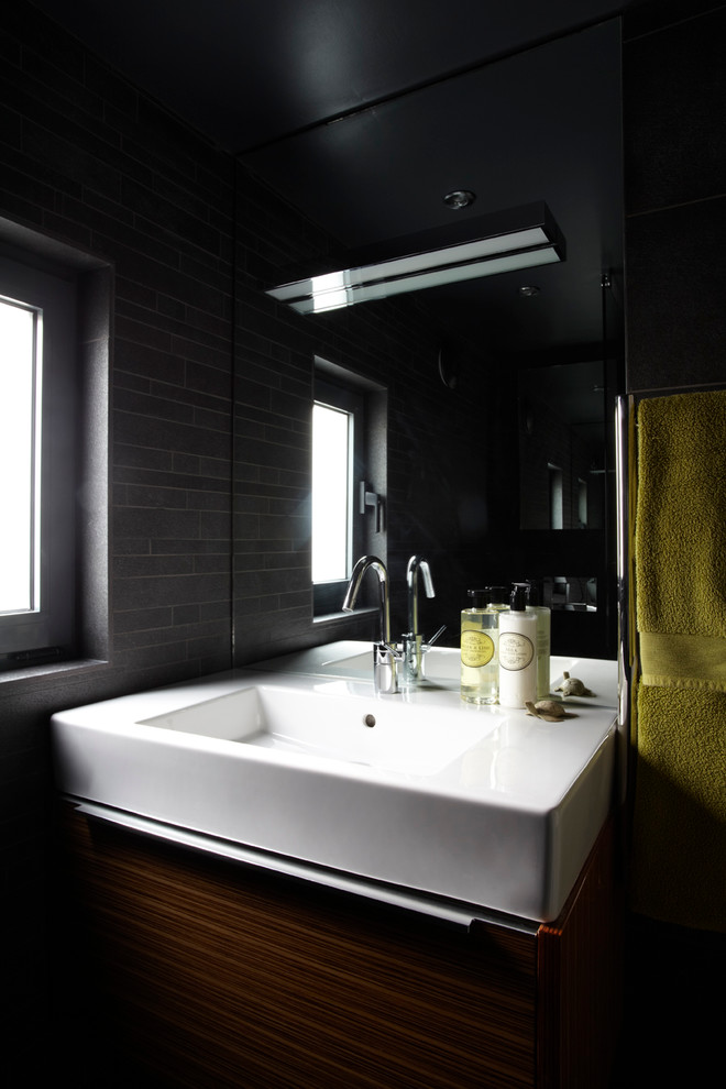 Inspiration for a contemporary bathroom remodel in Gloucestershire