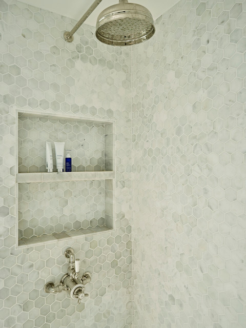 Immagine di una stanza da bagno tradizionale di medie dimensioni