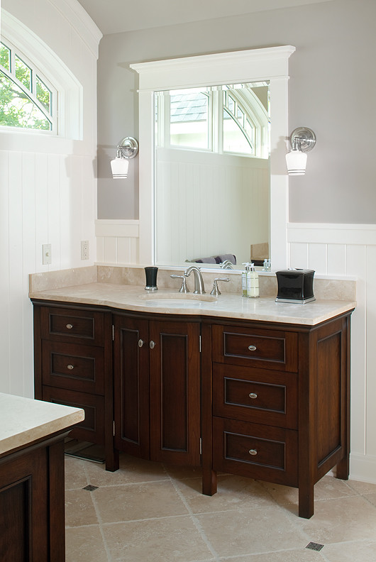 Design ideas for a traditional bathroom in Grand Rapids.