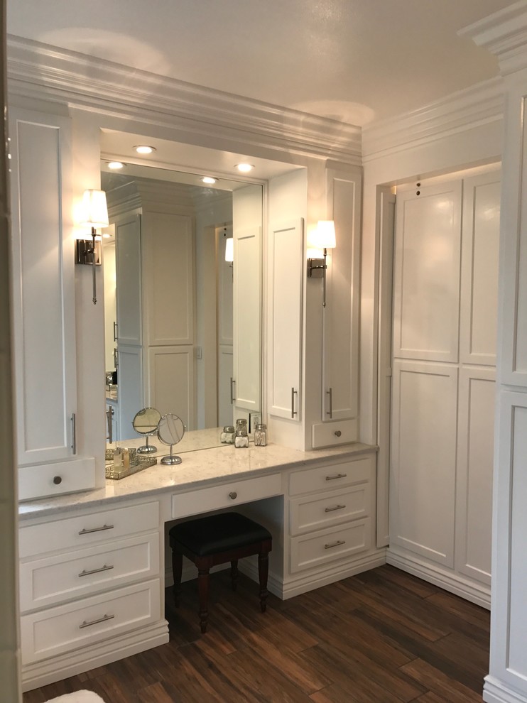 Large traditional ensuite bathroom in Phoenix with shaker cabinets, white cabinets, a hot tub, white tiles, metro tiles, grey walls, ceramic flooring and quartz worktops.