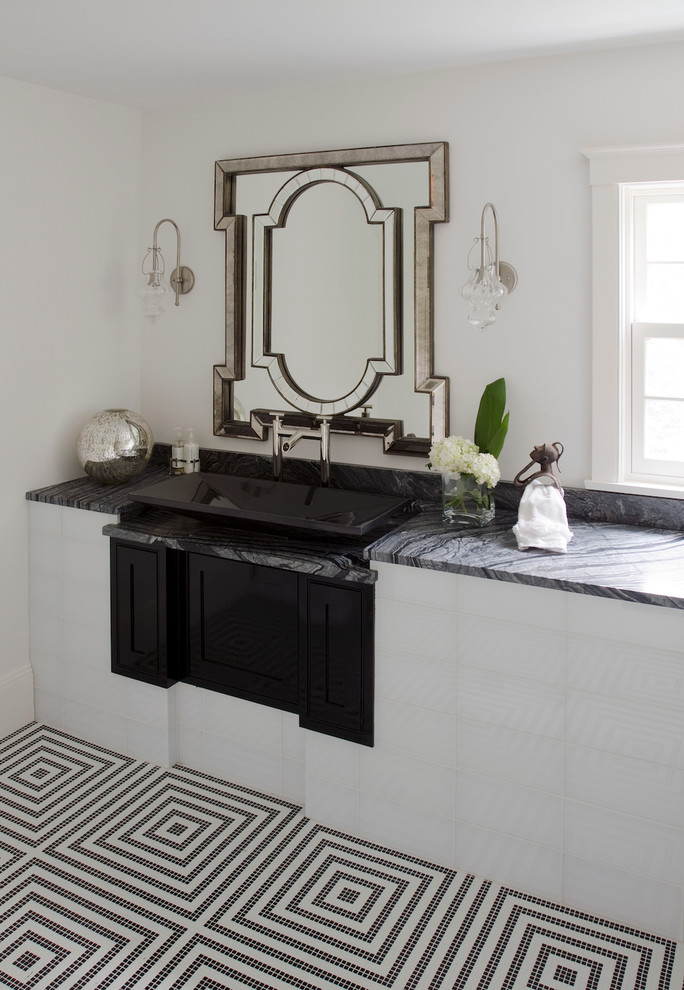Пример оригинального дизайна: ванная комната среднего размера в стиле неоклассика (современная классика) с мраморной столешницей, плиткой мозаикой, настольной раковиной, плоскими фасадами, белыми стенами, полом из мозаичной плитки и душевой кабиной