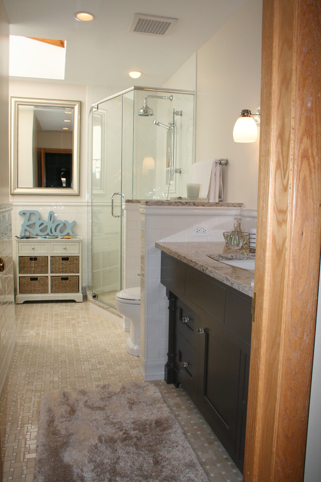 Example of a mid-sized classic kids' white tile and subway tile mosaic tile floor bathroom design in Chicago with flat-panel cabinets, gray cabinets, a one-piece toilet, white walls, an undermount sink and quartz countertops