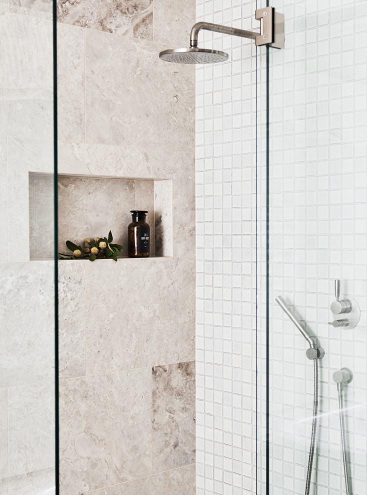 Inspiration for a contemporary master bathroom remodel in Melbourne