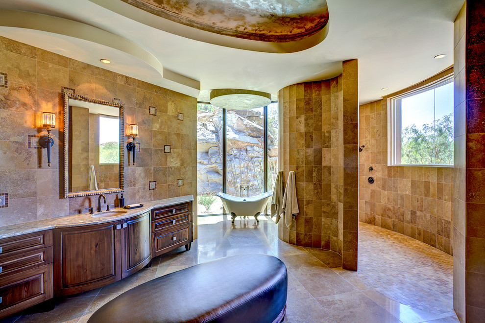 Idéer för mellanstora vintage badrum, med en kantlös dusch, ett undermonterad handfat, skåp i mellenmörkt trä, marmorbänkskiva, flerfärgad kakel och beige väggar