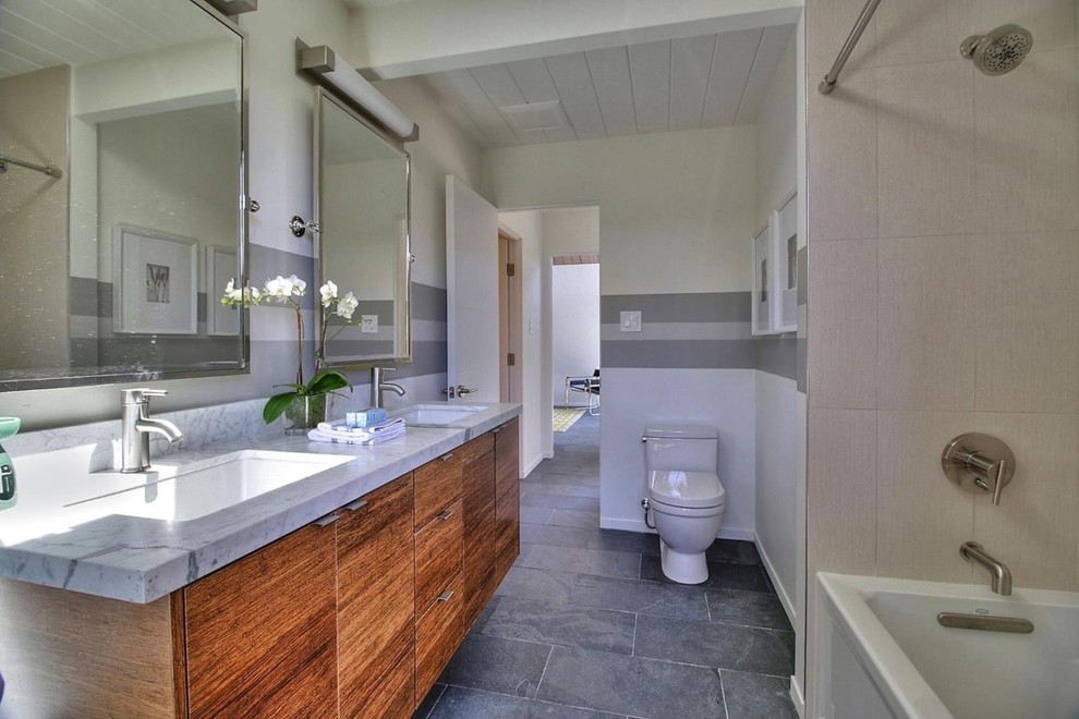 Mid-century modern bathroom photo in San Francisco