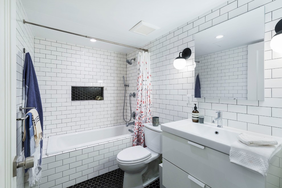 Photo of a classic bathroom in New York.