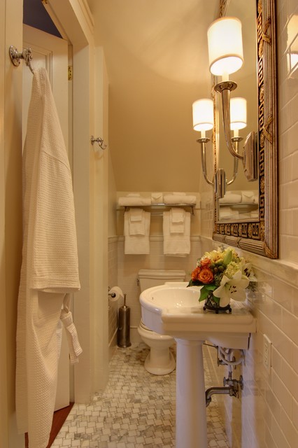 https://st.hzcdn.com/simgs/pictures/bathrooms/closet-to-bathroom-conversion-nelson-wilson-interiors-img~ec21332d0ec00534_4-3636-1-ee663a4.jpg