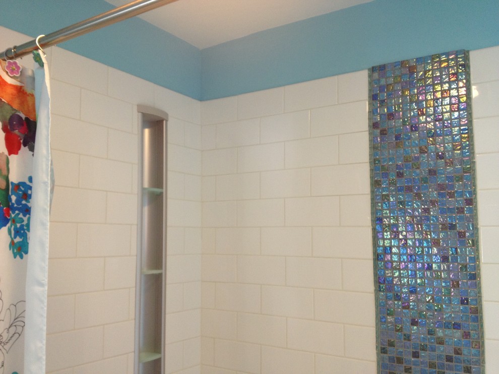 Bathroom - modern bathroom idea in Grand Rapids
