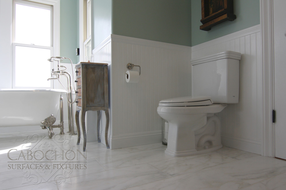 Medium sized nautical ensuite bathroom in San Diego with a pedestal sink, a claw-foot bath, a corner shower, a two-piece toilet, freestanding cabinets, turquoise cabinets, white tiles, stone tiles, green walls and marble flooring.