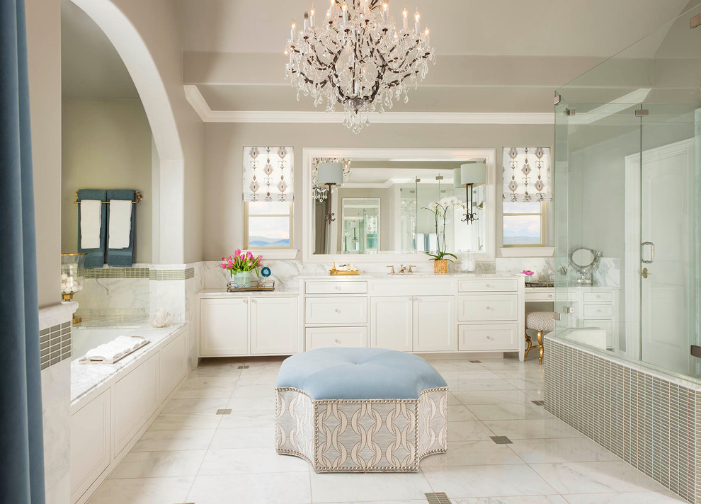 Inspiration for a traditional bathroom in Dallas with a hinged door.