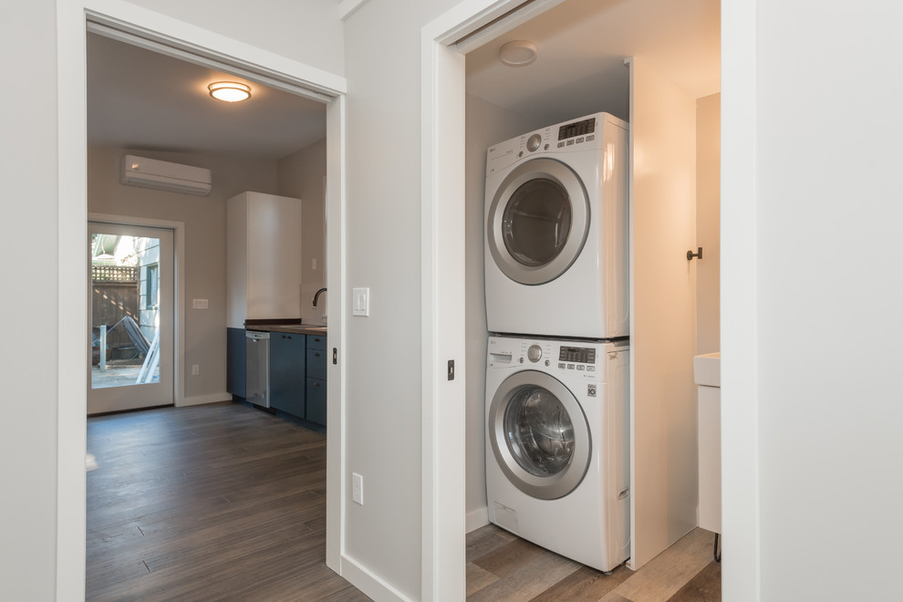 Compact 1Bedroom ADU in Portland, Oregon Transitional Bathroom
