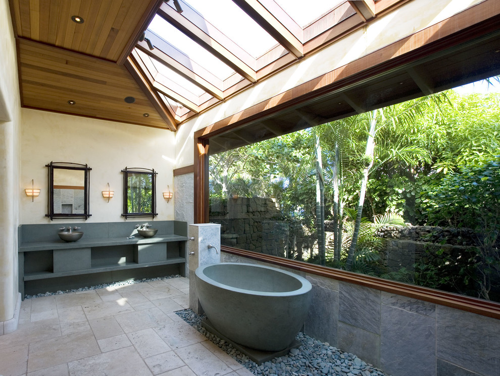 サンフランシスコにあるコンテンポラリースタイルのおしゃれな浴室 (ベッセル式洗面器) の写真
