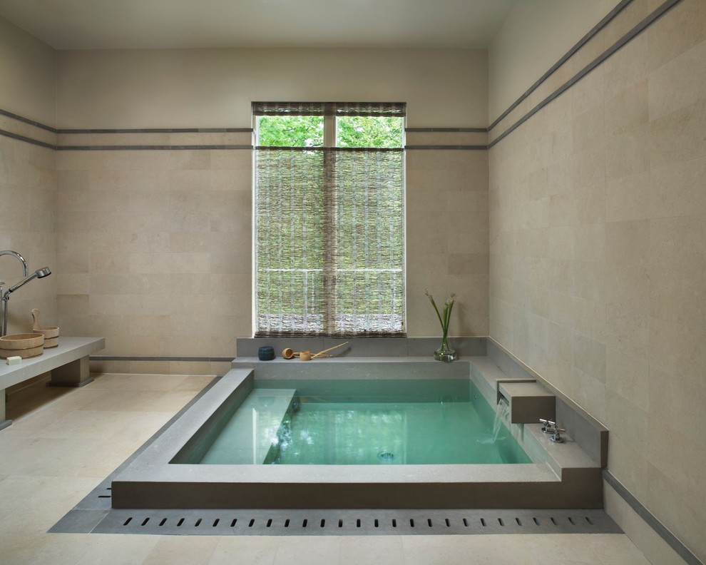 Idee per una stanza da bagno contemporanea con vasca giapponese