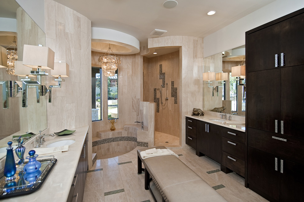 Идея дизайна: ванная комната: освещение в современном стиле с открытым душем и открытым душем