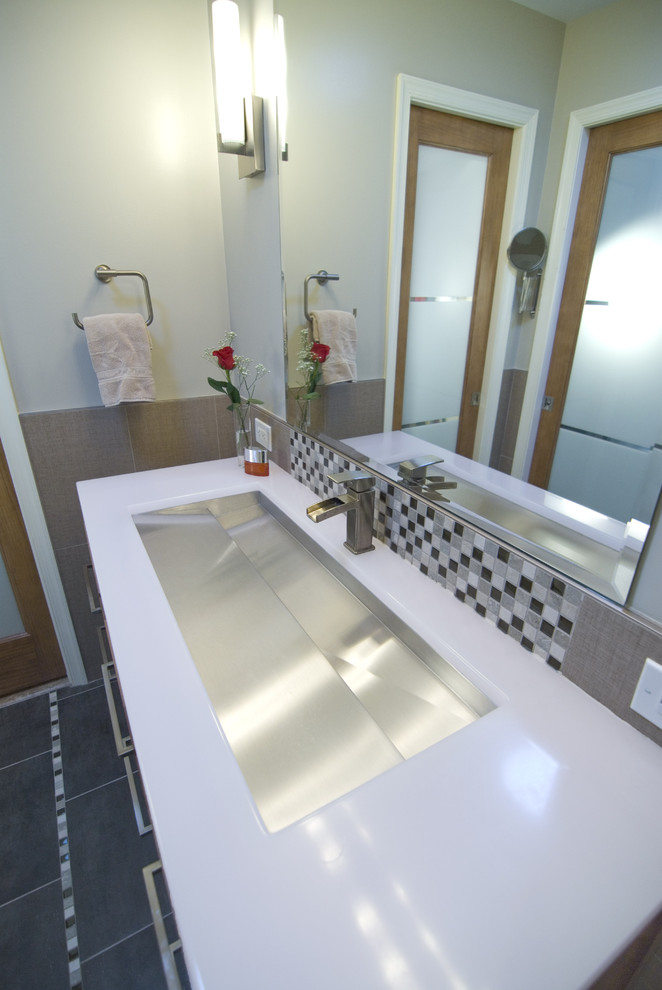 Modernes Badezimmer in Washington, D.C.