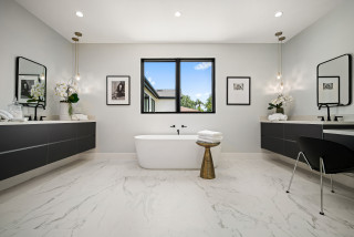 https://st.hzcdn.com/simgs/pictures/bathrooms/contemporary-modern-property-in-santa-monica-estate-photos-l-a-img~4d61ce6e0e1995f9_3-4901-1-3ca06ac.jpg