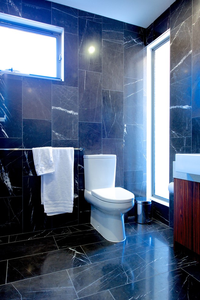 Inspiration för mellanstora moderna badrum
