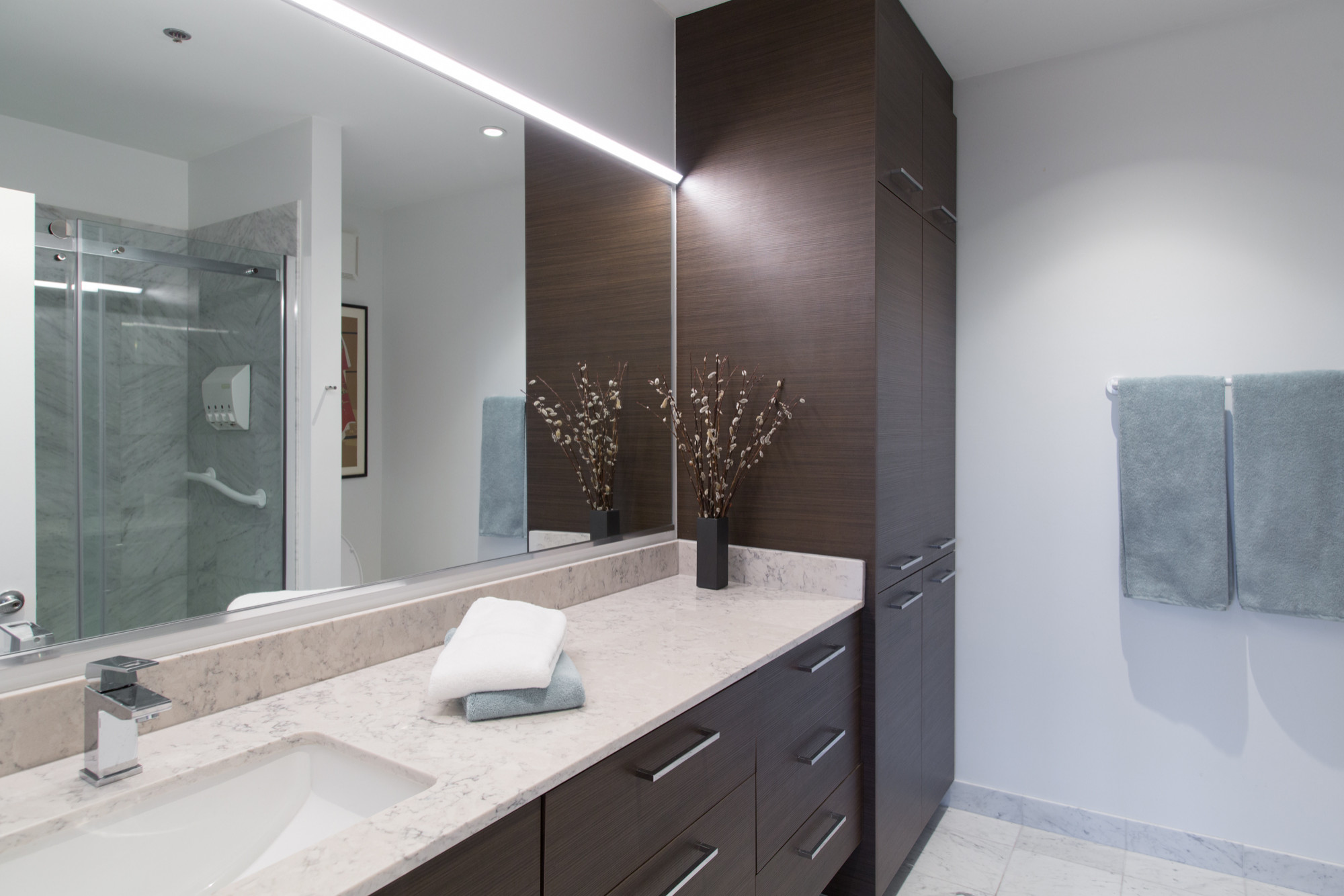 Contemporry Floating Bathroom Vanity And Linen Tower Contemporary Bathroom Chicago By Steelskin Houzz