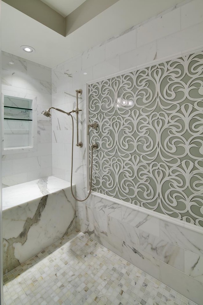 Inspiration för ett vintage badrum, med vit kakel