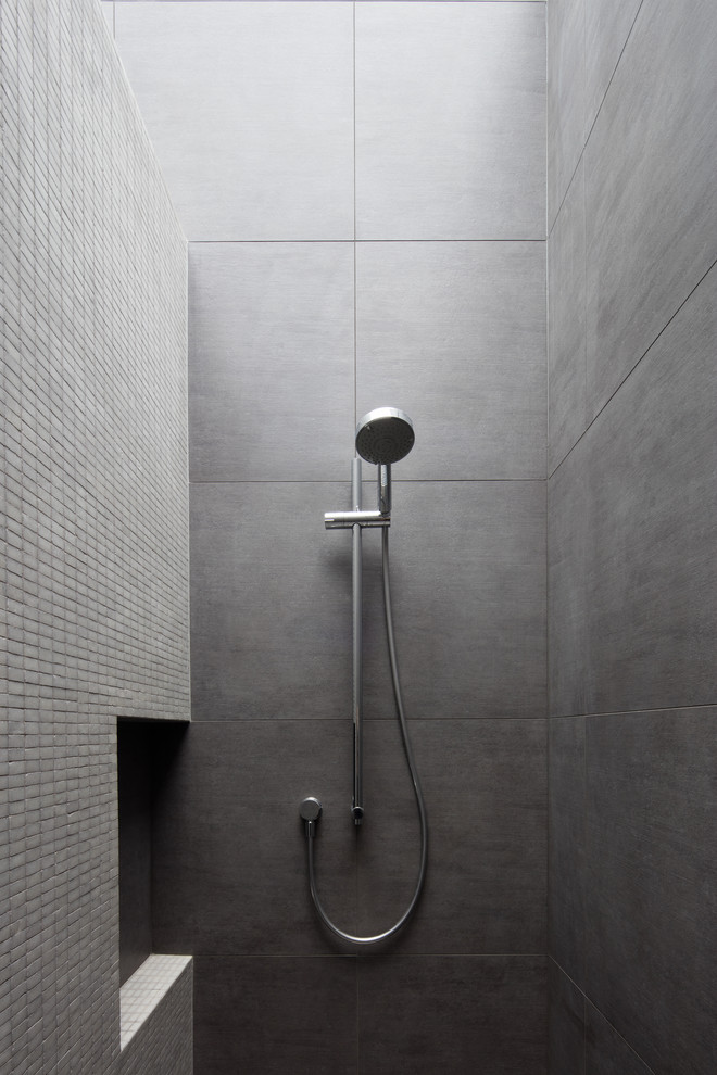 オークランドにあるミッドセンチュリースタイルのおしゃれな浴室の写真