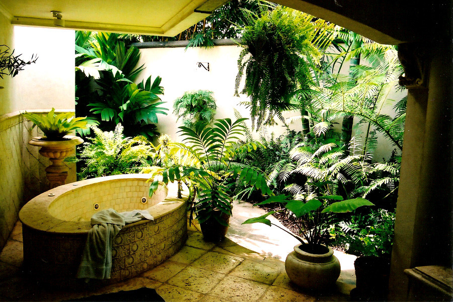 Idee per una stanza da bagno tropicale