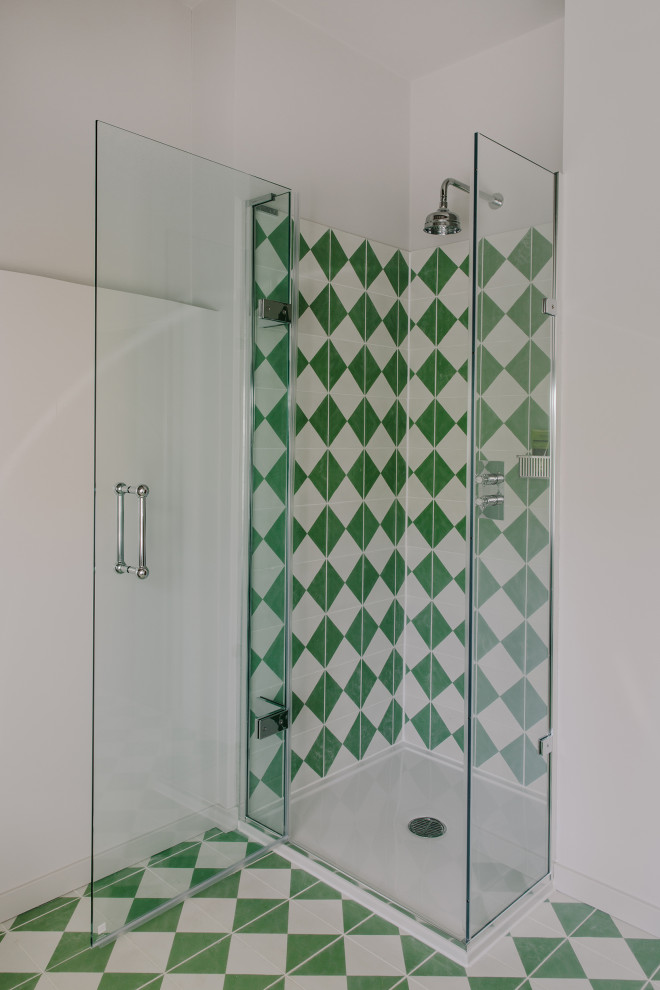 Cotswold Farm Hideaway A family cottage Farmhouse Bathroom