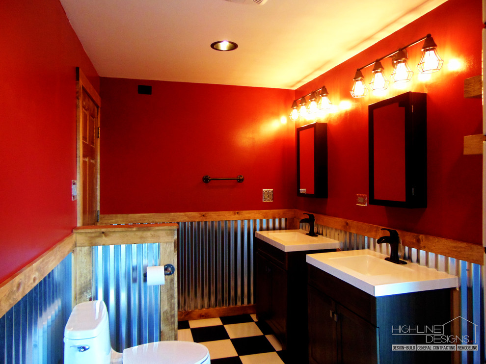 Idéer för mellanstora rustika badrum med dusch, med skåp i shakerstil, skåp i mörkt trä, en öppen dusch, en toalettstol med separat cisternkåpa, svart och vit kakel, keramikplattor, röda väggar, klinkergolv i keramik och marmorbänkskiva