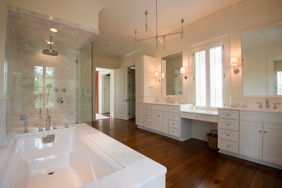 ニューオリンズにあるカントリー風のおしゃれな浴室の写真