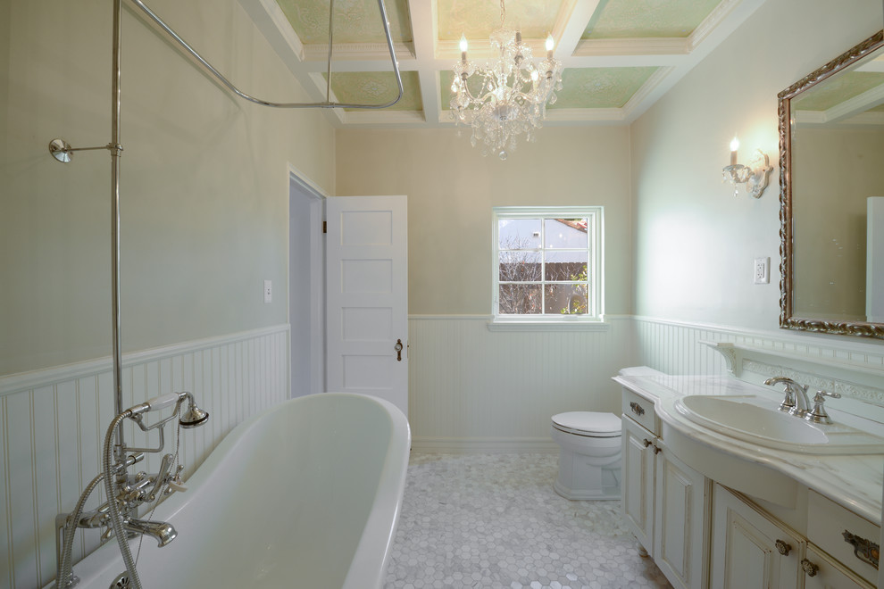 Foto di una stanza da bagno american style