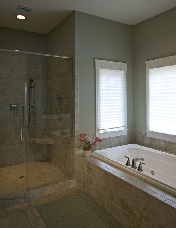 Example of an arts and crafts bathroom design in Charlotte