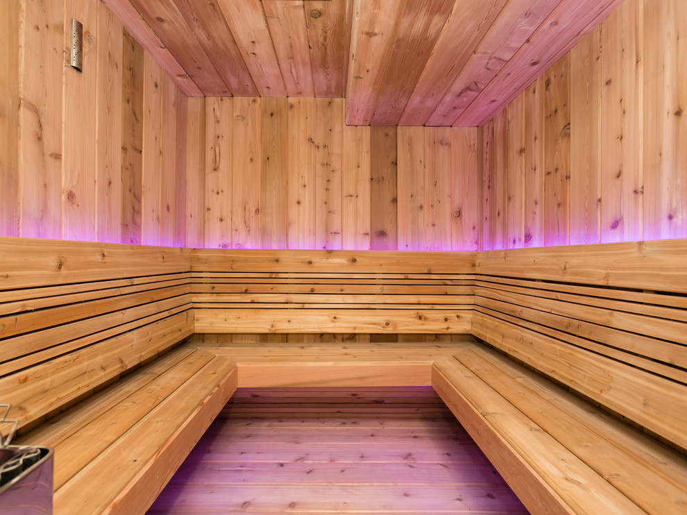 Design ideas for a rustic sauna bathroom in St Louis.