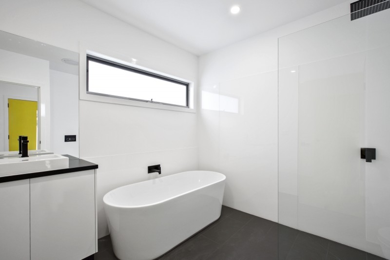 Diseño de cuarto de baño principal contemporáneo de tamaño medio