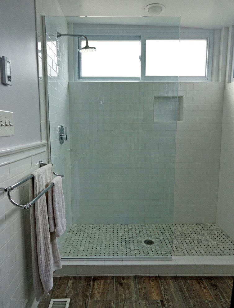 Custom Glass Spray Panels, Splash Guards, and Fixed Panel Shower Units